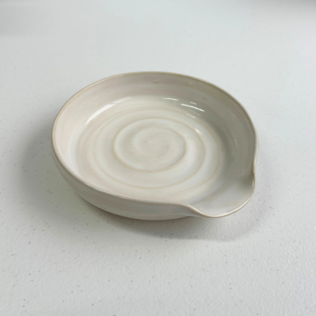 Spoon Rest in Off White Clay in White Gloss – Clay Create Australia