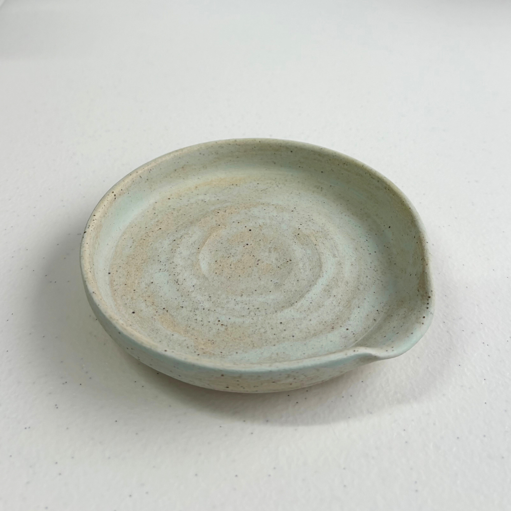 Spoon Rest in White Speckled Clay in Sealers Cove Matte – Clay Create Australia