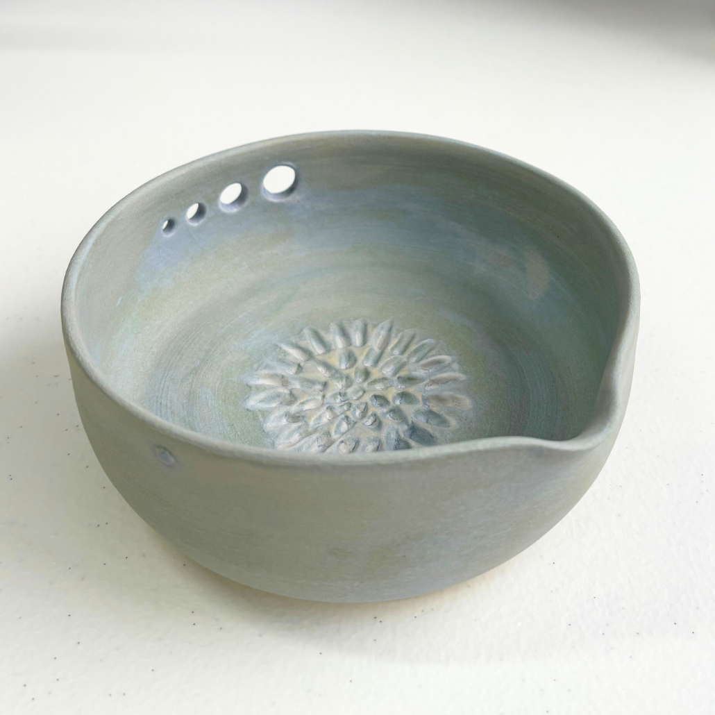 Grater Dressing Bowl in Off White Clay in Byron Bay Matte – Clay Create Australia