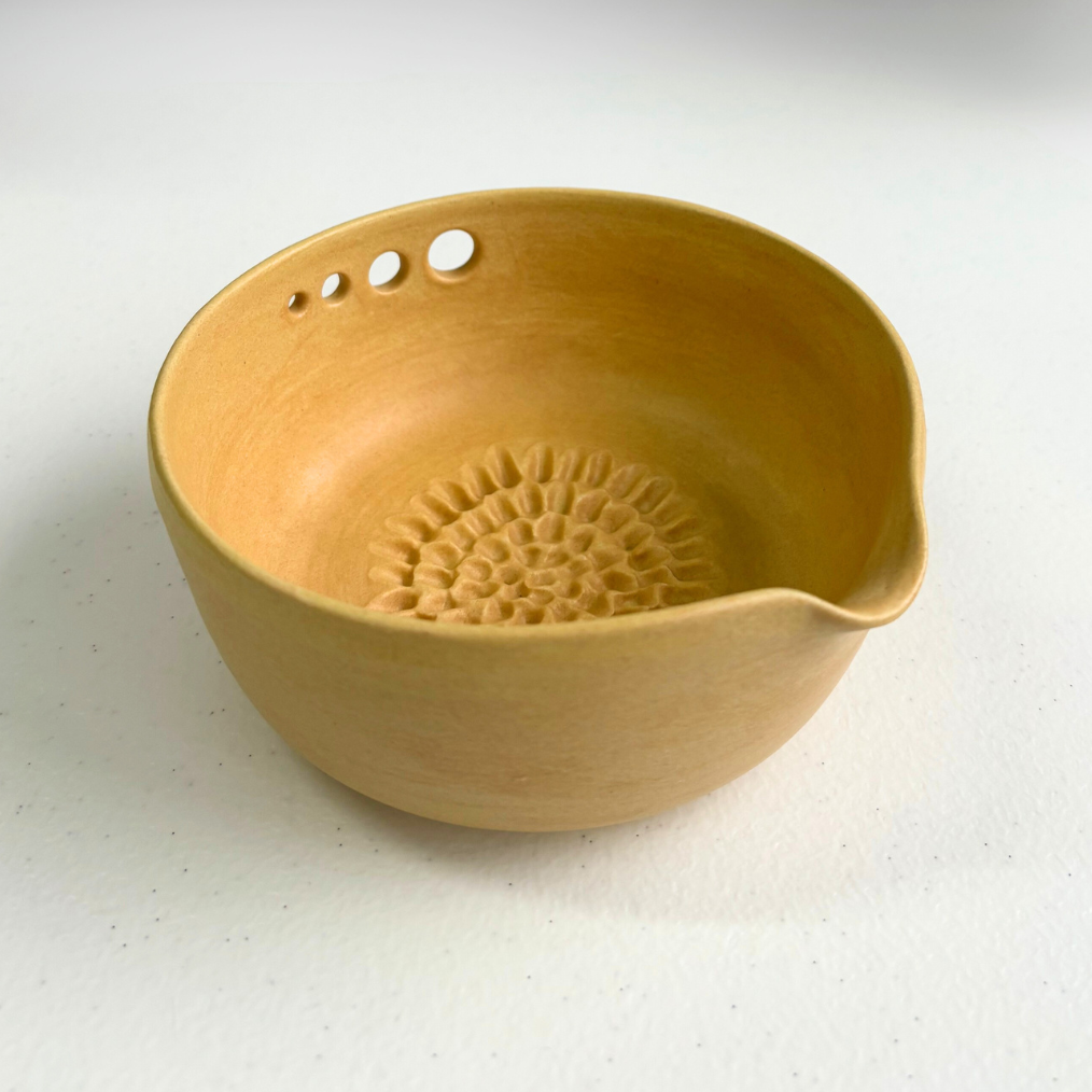 Grater Dressing Bowl in Off White Clay in Sandy Bay Matte – Clay Create Australia