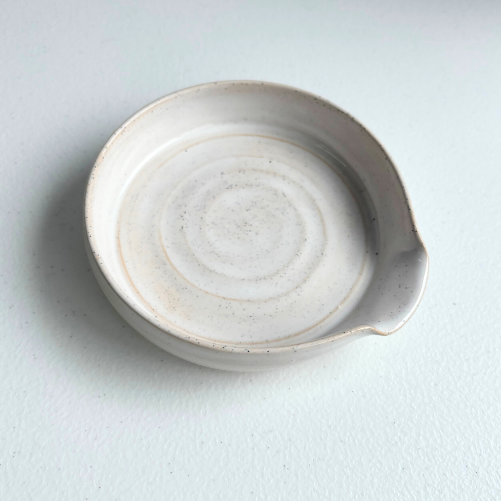 Spoon Rest in Tan Speckled Clay in White Gloss – Clay Create Australia